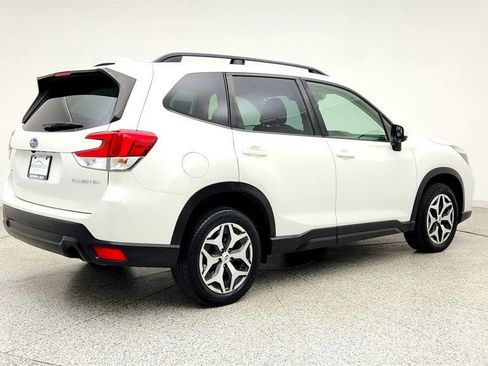 Used 2020 Subaru Forester Premium AWD/4WD image 5