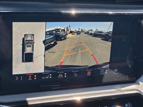 Used 2025 GMC Sierra 1500 AT4 w/ AT4 Premium Package AWD/4WD image 19