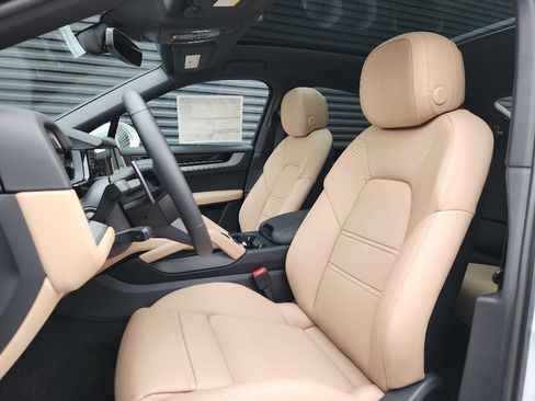 New 2026 Porsche Cayenne Coupe image 5