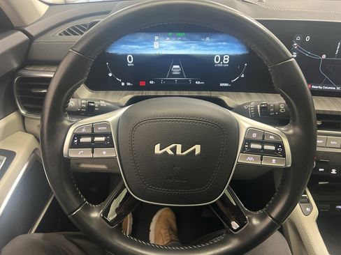 Used 2023 Kia Telluride SX image 17
