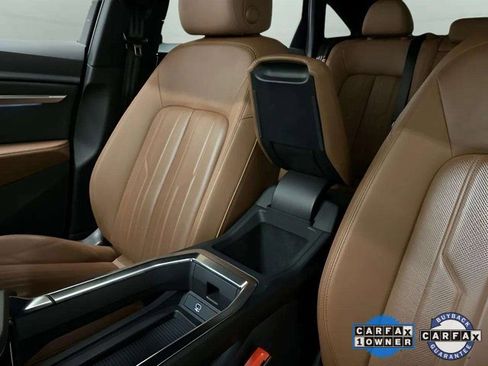 Used 2022 Audi e-tron Premium Plus w/ Premium Plus Package image 66