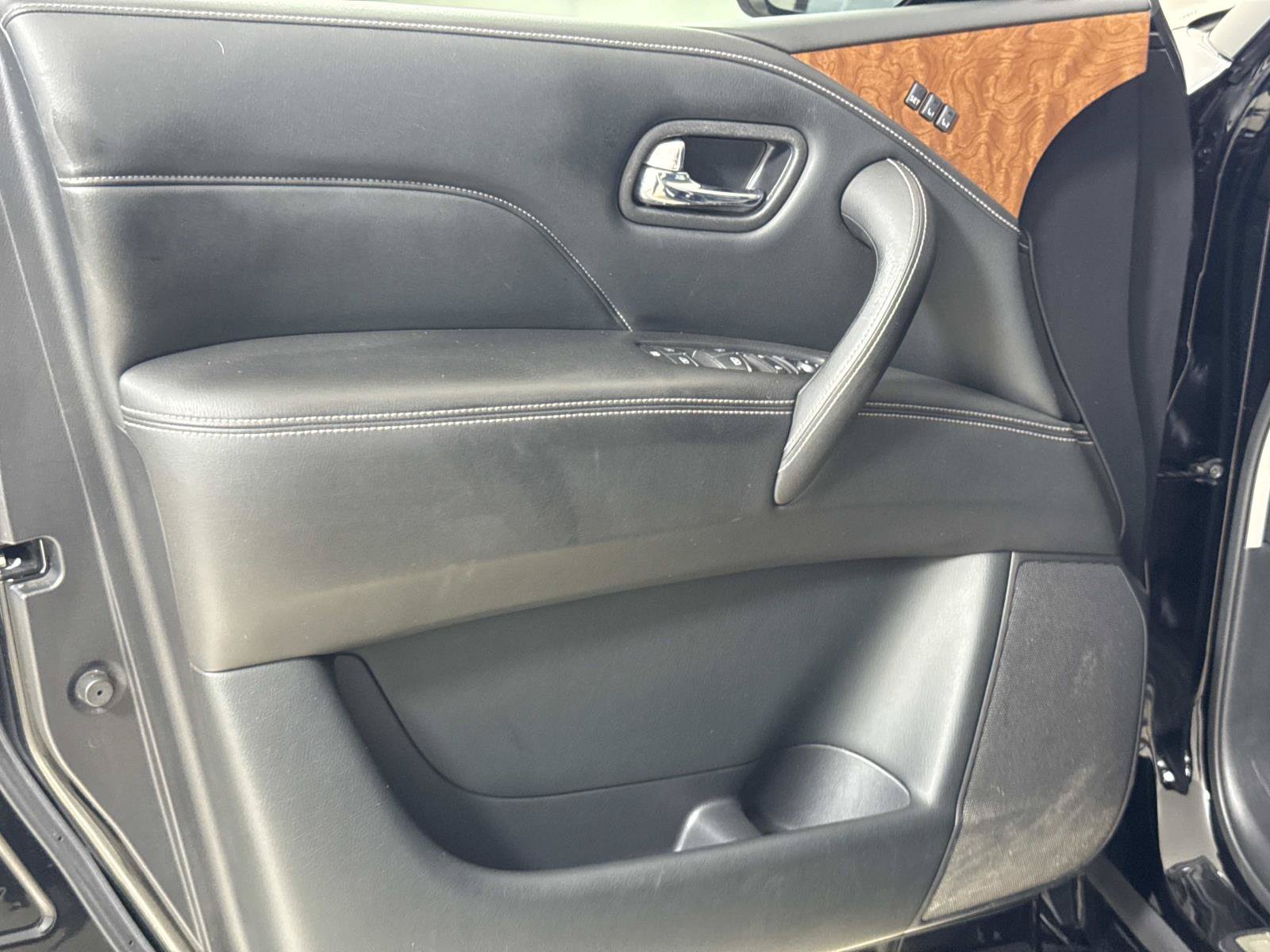 Used 2018 INFINITI QX80 2WD w/ Driver Assistance Package image 17