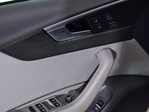 Used 2018 Audi A4 2.0T Premium image 11