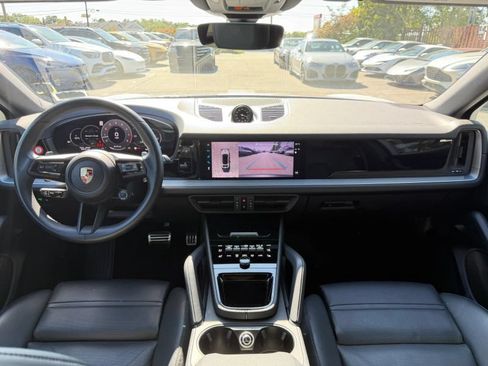 Used 2024 Porsche Cayenne S AWD/4WD image 20