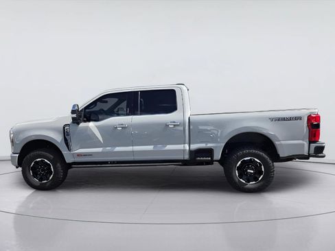 Used 2026 Ford F250 Platinum w/ Platinum Plus Package AWD/4WD image 5