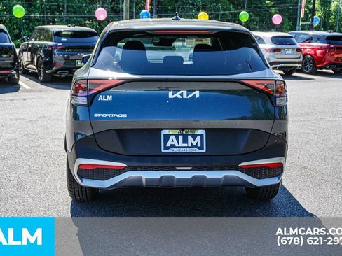 Used 2025 Kia Sportage LX FWD image 10