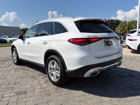 New 2026 Mercedes-Benz GLC 300 image 11
