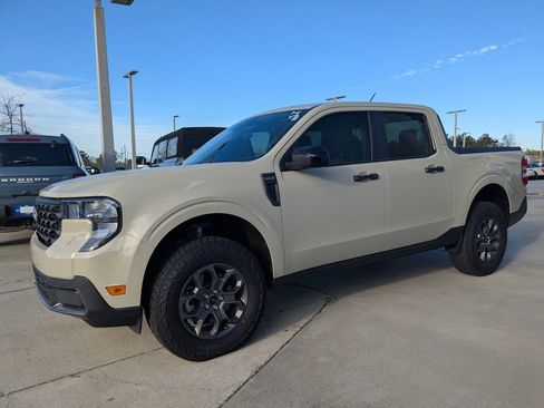 New 2025 Ford Maverick XLT w/ XLT Luxury Package AWD/4WD image 30