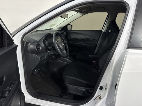 Used 2025 Nissan Kicks Play S FWD image 5