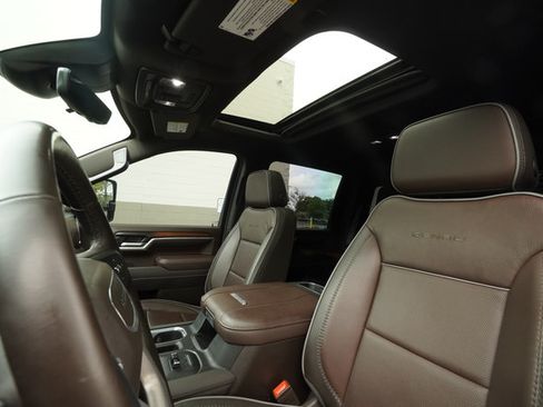 Used 2025 GMC Sierra 2500 Denali w/ Denali Reserve Package AWD/4WD image 24