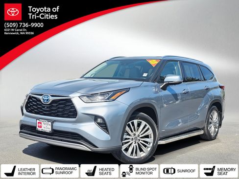 Used 2023 Toyota Highlander Platinum AWD/4WD image 1