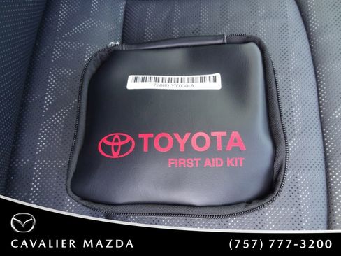 Used 2024 Toyota Tacoma TRD Off-Road w/ TRD Off Road Premium Package AWD/4WD image 18