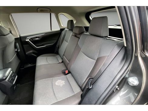 Used 2025 Toyota RAV4 XLE FWD image 35