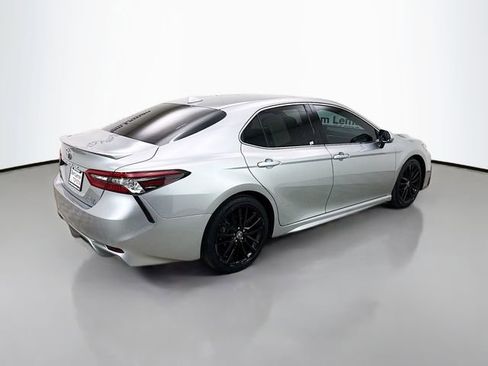 Used 2022 Toyota Camry XSE image 7