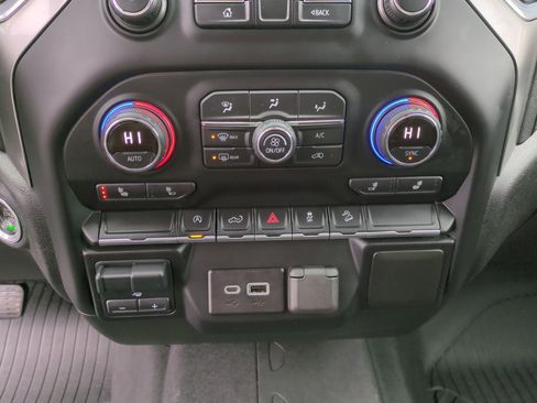 Certified 2021 Chevrolet Silverado 1500 RST image 11