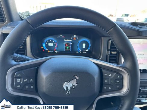 New 2025 Ford Bronco Badlands w/ Sasquatch Package AWD/4WD image 58