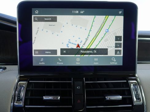 Used 2020 Lincoln Navigator Reserve w/ Luxury Package image 16