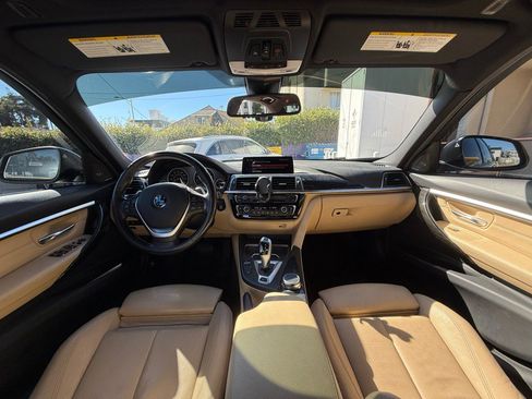 Used 2018 BMW 330e w/ Premium Package image 11