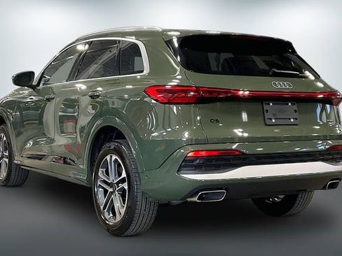 Certified 2025 Audi Q5 Premium w/ Convenience Package AWD/4WD image 12
