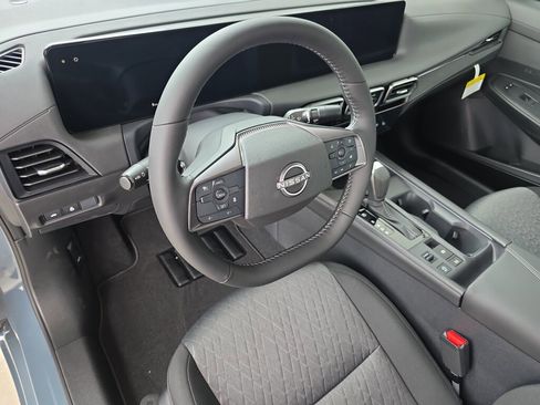 New 2026 Nissan Sentra SV w/ SV Convenience Package FWD image 6