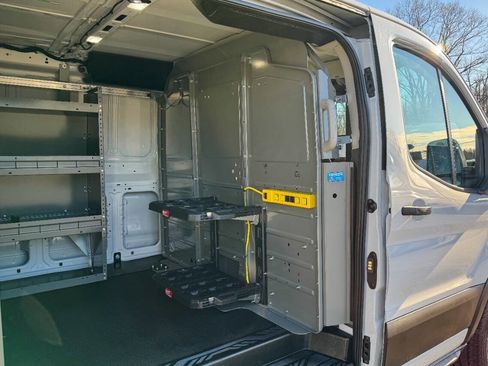 Used 2024 Ford E-Transit Low Roof image 16