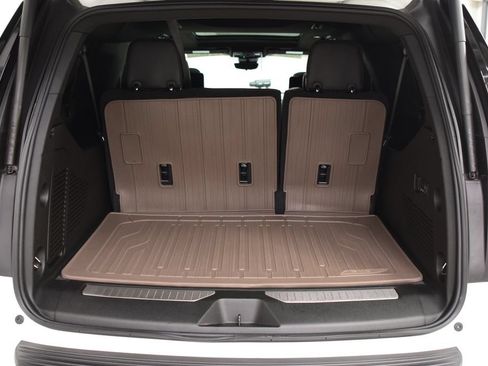 Used 2025 GMC Yukon XL Denali Ultimate w/ LPO, Floor Liner Package AWD/4WD image 26