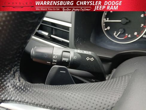 Used 2023 Mitsubishi Outlander SE AWD/4WD image 19