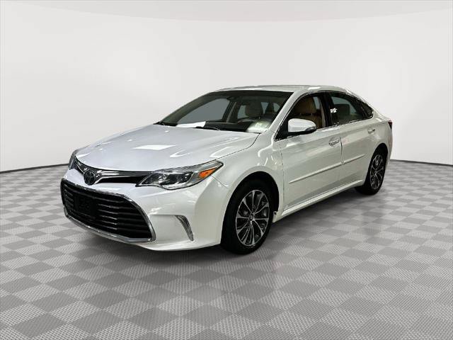 Used 2017 Toyota Avalon XLE w/ Protection Package FWD image 5