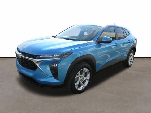 Used 2026 Chevrolet Trax LS w/ LS Convenience Package image 7