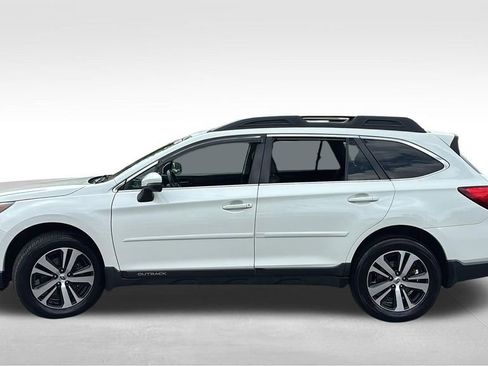 Used 2018 Subaru Outback 3.6R Limited AWD/4WD image 4