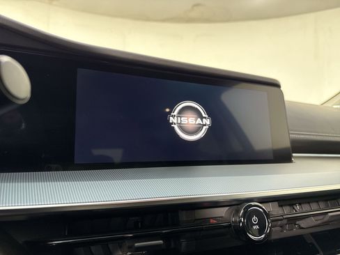 Used 2025 Nissan Murano Platinum w/ Cargo Package image 7