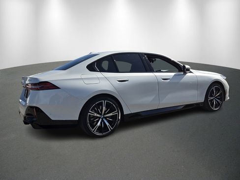 New 2026 BMW 530i w/ M Sport Package image 7