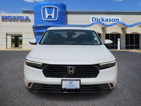Used 2023 Honda Accord Touring image 2