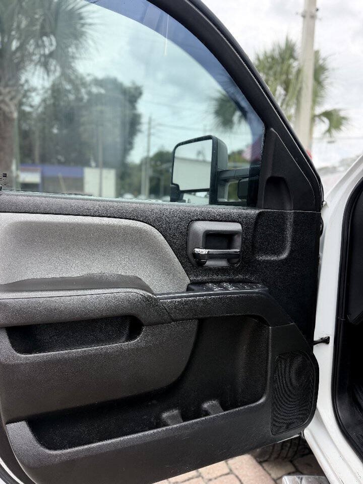 Used 2019 Chevrolet Silverado 2500 W/T w/ WT Convenience Package AWD/4WD image 11
