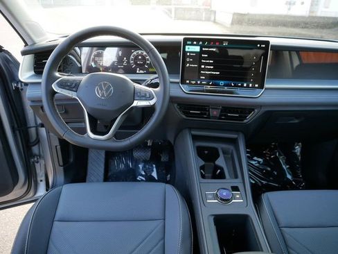 New 2026 Volkswagen Tiguan SE AWD/4WD image 9