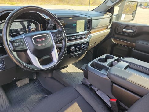 Used 2024 GMC Sierra 2500 SLE w/ Remote Start Package AWD/4WD image 17