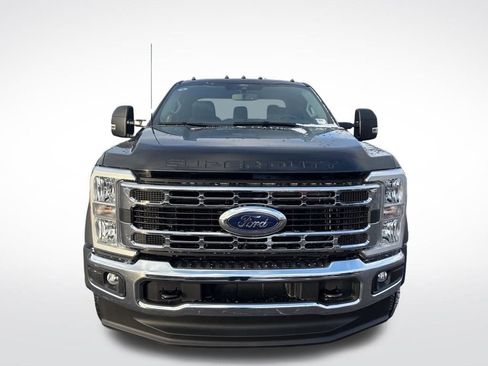 New 2026 Ford F450 XLT w/ XLT Value Package image 8