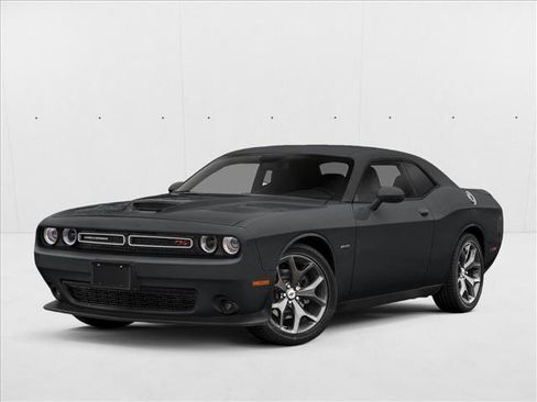 Used 2019 Dodge Challenger R/T RWD image 1