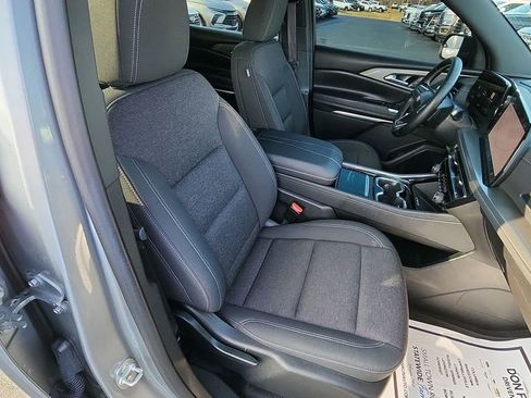 Certified 2024 Chevrolet Traverse LT image 30