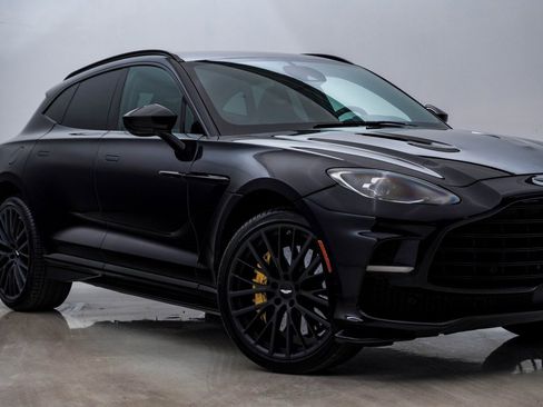Used 2023 Aston Martin DBX 707 image 2