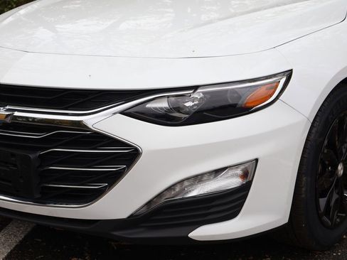 Certified 2024 Chevrolet Malibu LT image 3