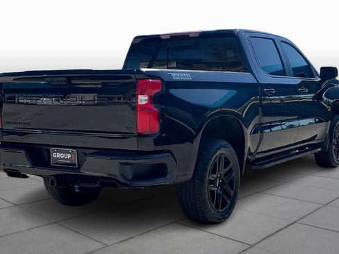 Used 2025 Chevrolet Silverado 1500 LT Trail Boss w/ Dark Appearance Package image 13