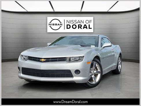 Used 2015 Chevrolet Camaro LT w/ 1LT Preferred Package RWD image 1