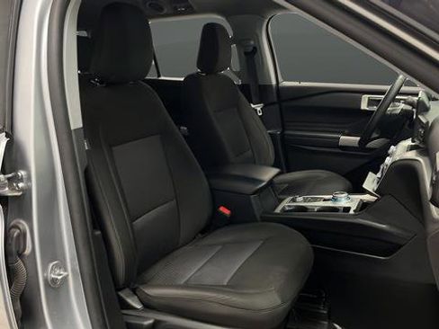 Used 2024 Ford Explorer XLT AWD/4WD image 22