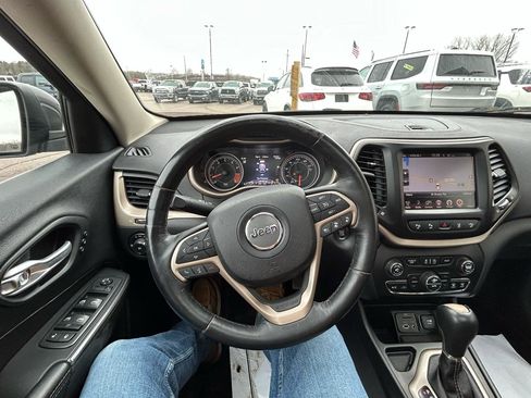 Used 2015 Jeep Cherokee Limited w/ Luxury Group image 31