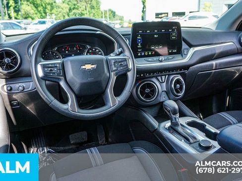 Used 2025 Chevrolet Blazer LT FWD image 27
