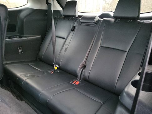 Used 2021 Toyota Highlander Platinum image 17