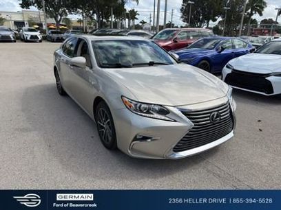 Used 2017 Lexus ES 350 w/ Navigation System Package