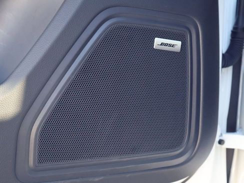 Certified 2025 Porsche Macan image 14