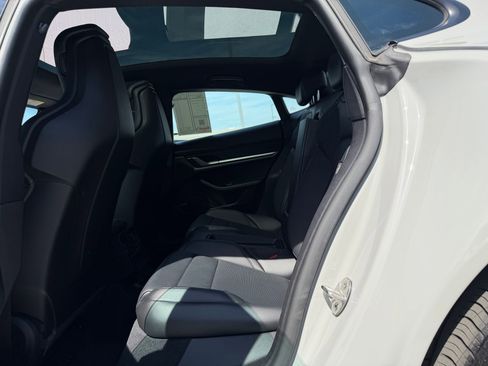 Used 2025 Porsche Taycan RWD image 21